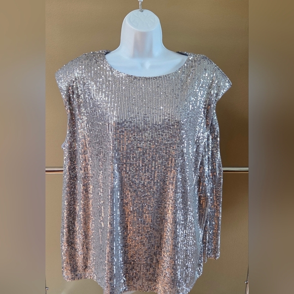 Eloquii Tops - Eloquii Elements Silver Sequin Top Size 18/20 2x Plus Size Shoulder Pads